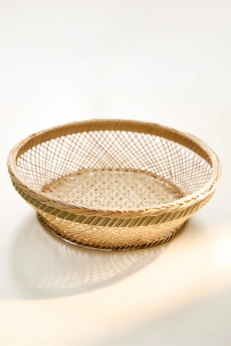 WOVEN BAMBOO BASKET