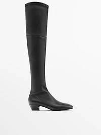Leather boots with stretch leg