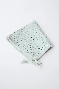 BONNET MATELASSÉ À FLEURS