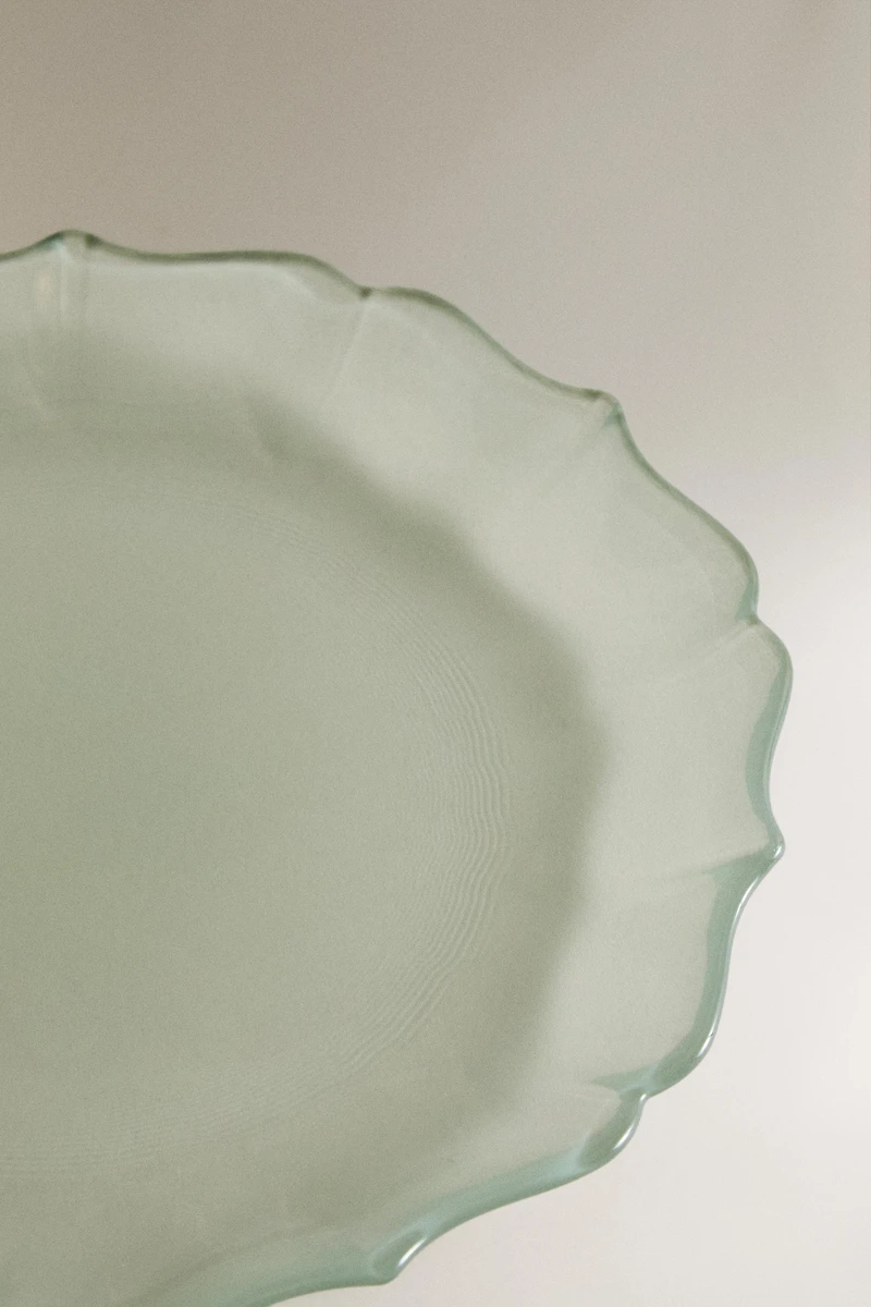 WAVY GLASS DESSERT PLATE