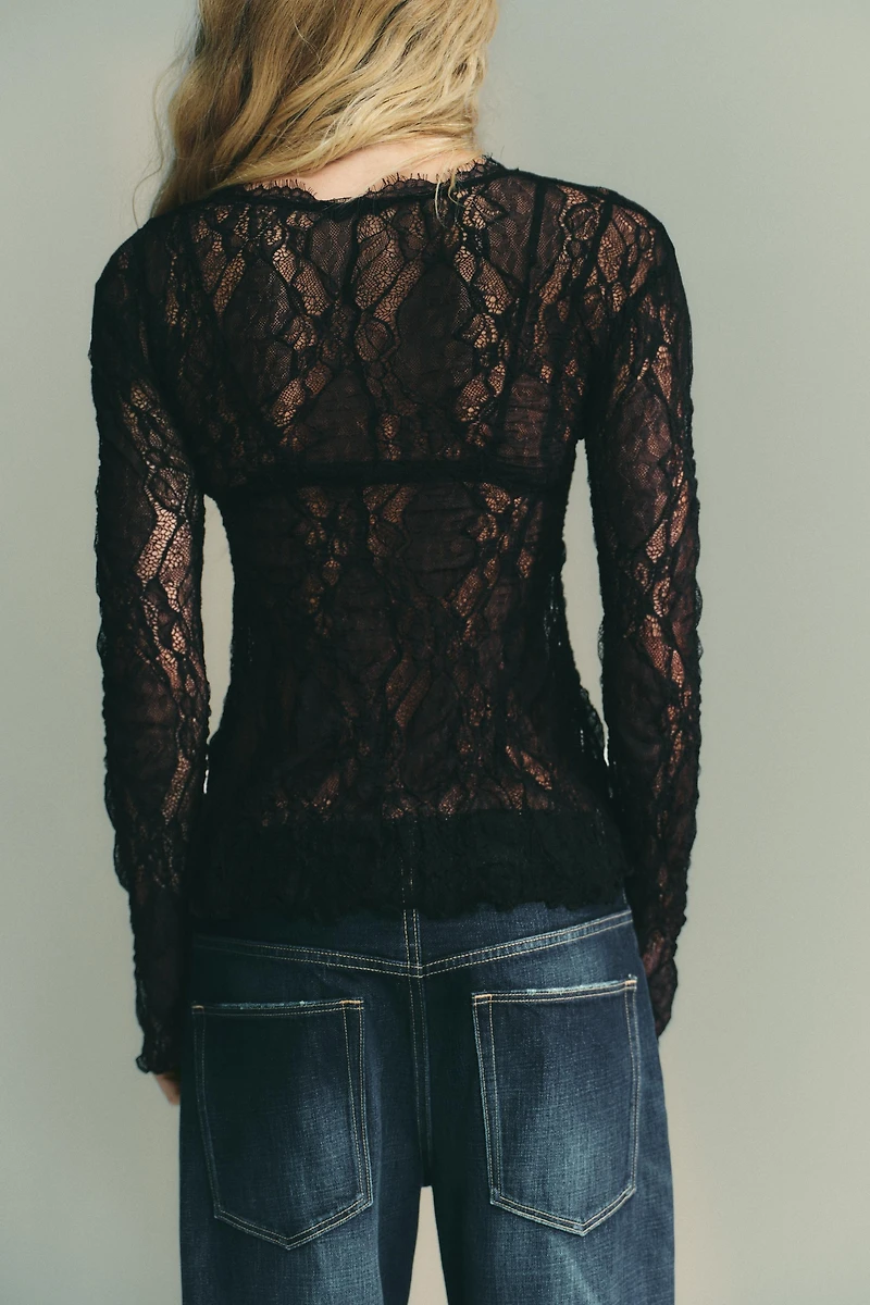 LACE TOP