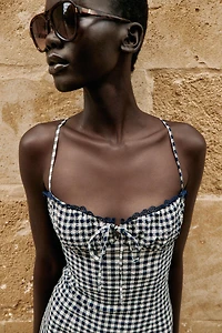 FITTED GINGHAM MIDI DRESS