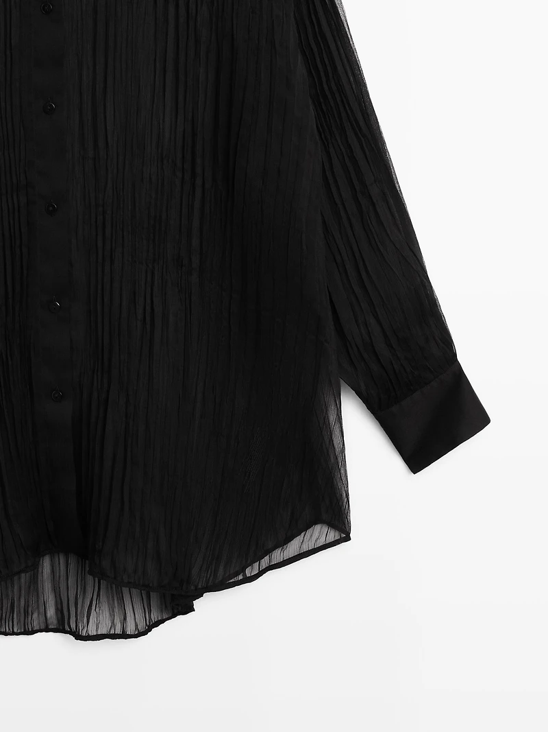 Long pleated loose-fitting shirt