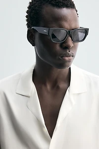 REGULAR FIT SATIN EFFECT SHIRT