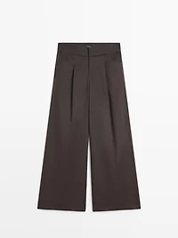Wide-leg pleated trousers