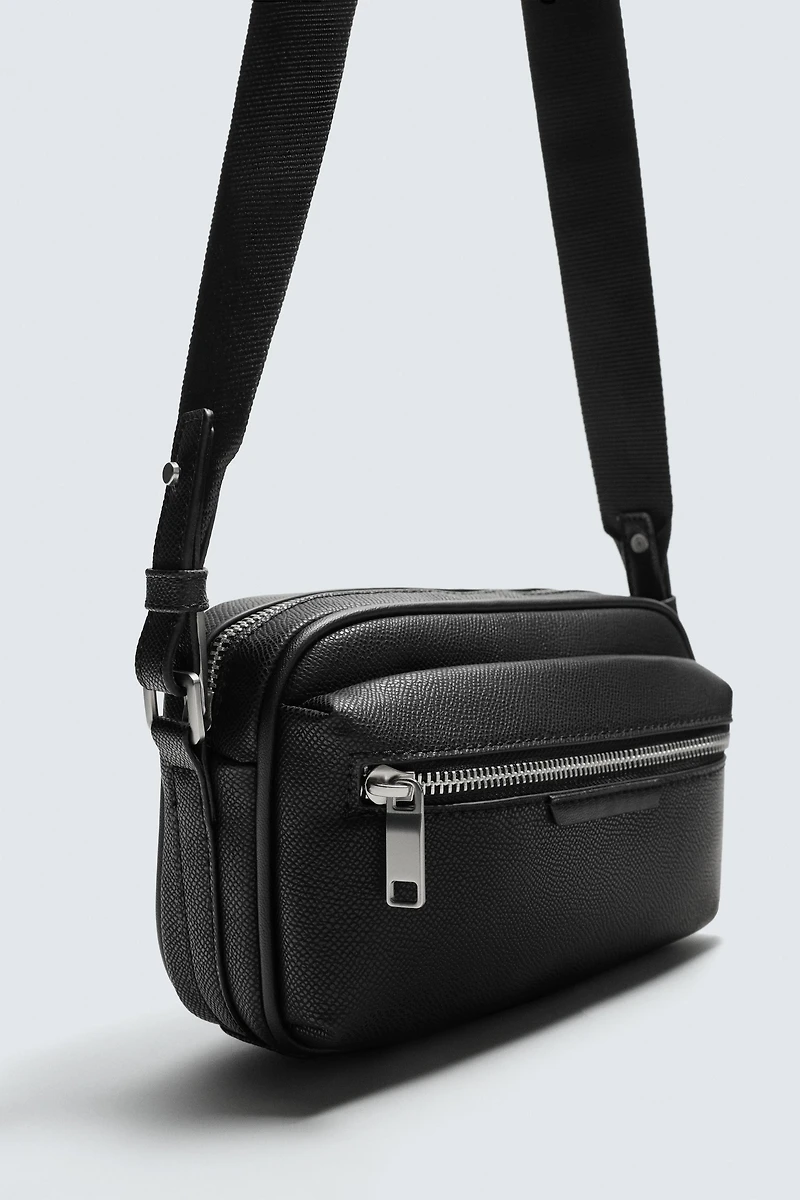 TEXTURED CROSSBODY BAG