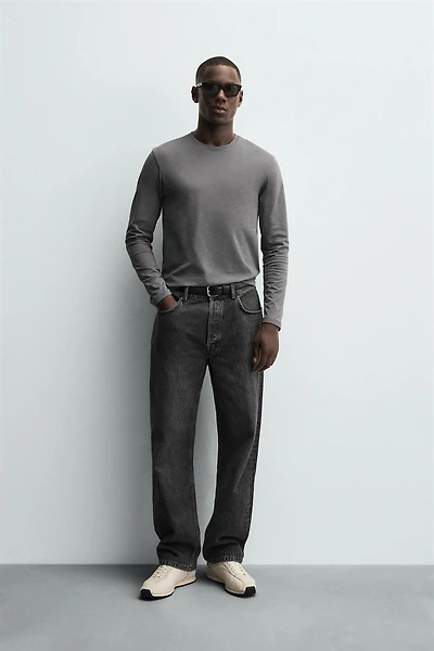 BASIC SLIM FIT T-SHIRT