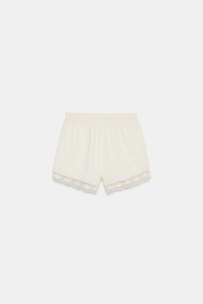 EMBROIDERED FLORAL SHORTS