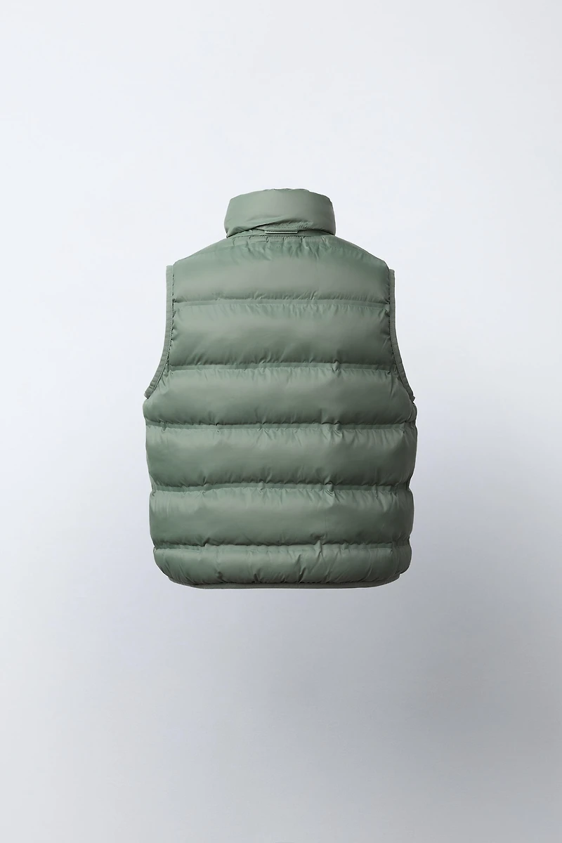 LIGHTWEIGHT WATER-REPELLENT HOODIE VEST