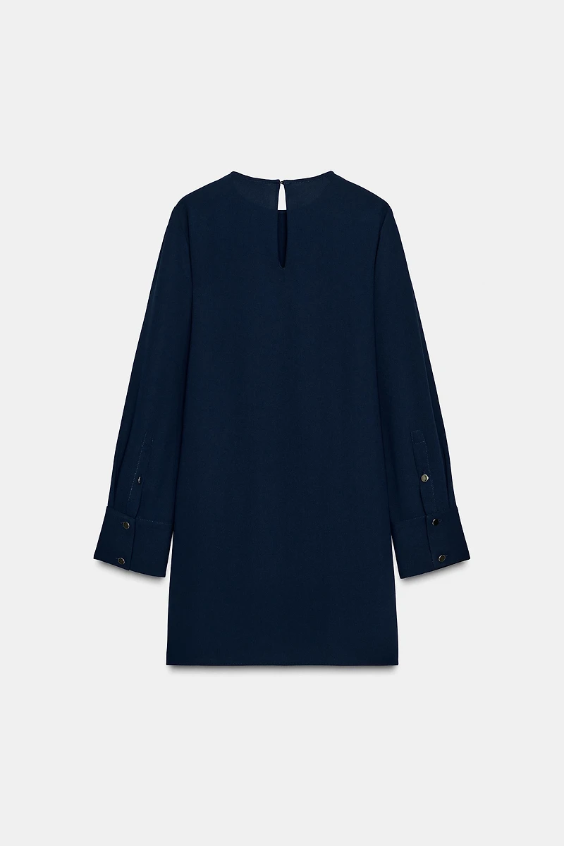 ROBE COURTE À BOUCLE