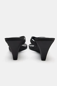 WEDGE SANDALS