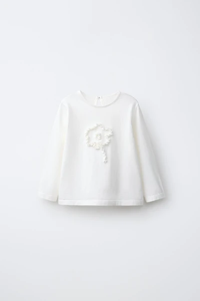 FLORAL APPLIQUÉ T-SHIRT