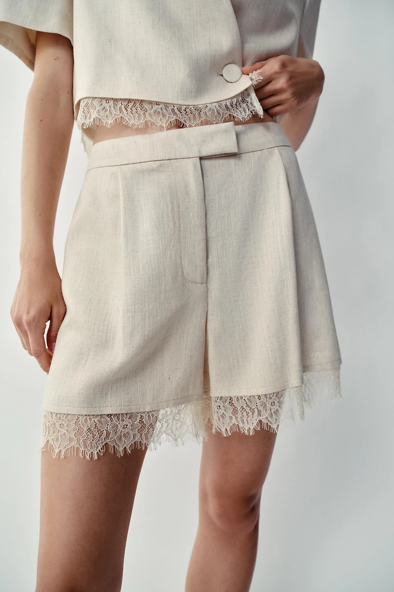 LACE TRIM SHORTS