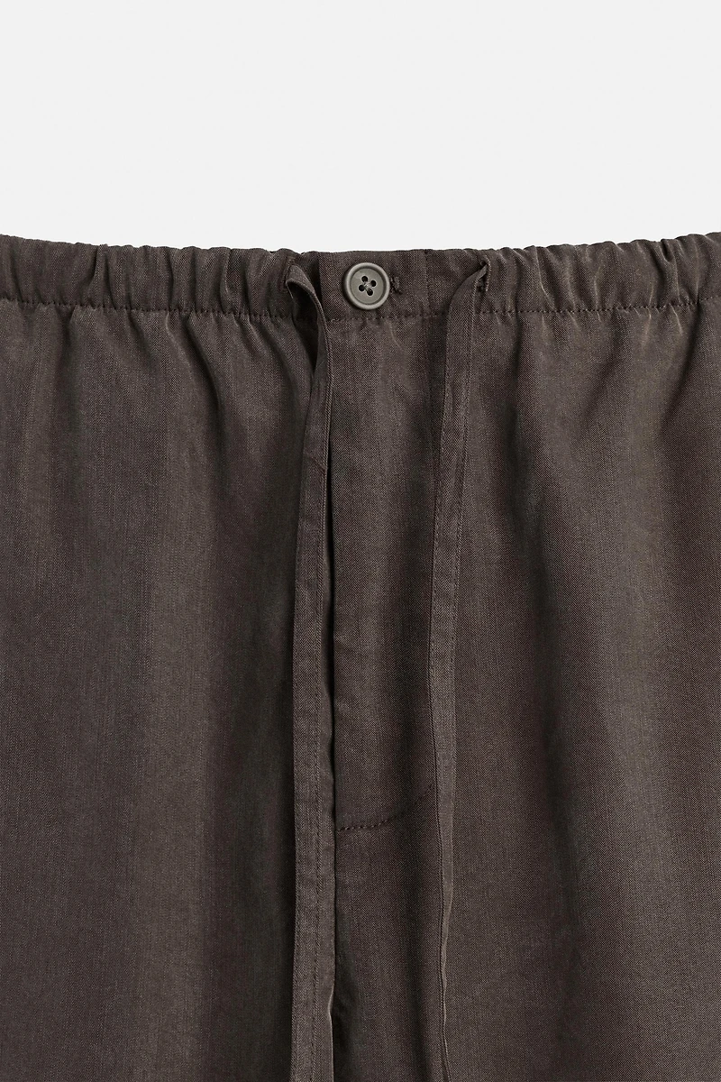 RELAXED FIT FLOWY PANTS