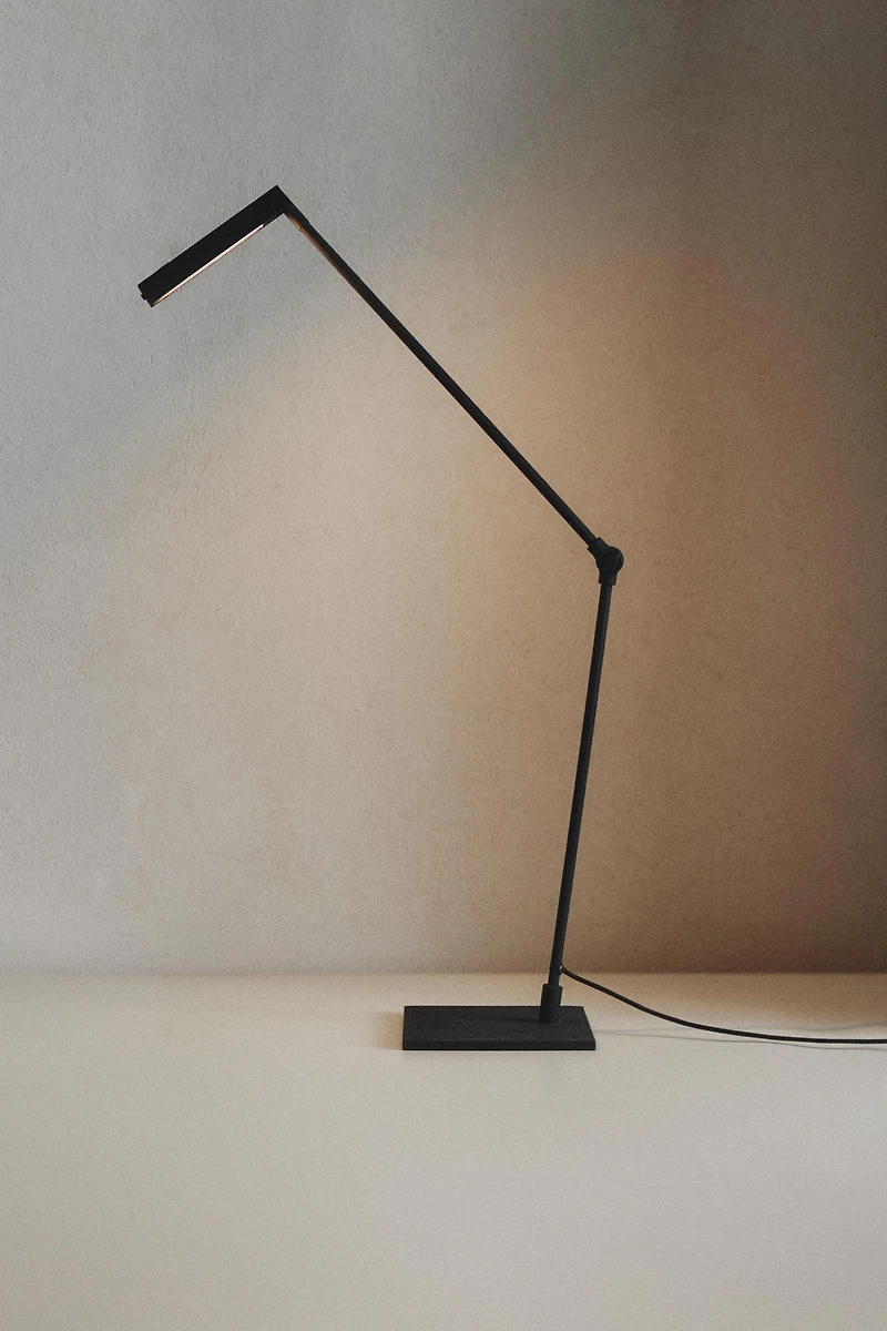 LED METAL DESK LAMP