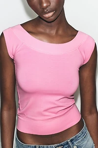 BOAT NECK TOP