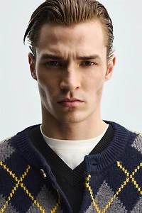 100% WOOL DIAMOND PATTERN CARDIGAN