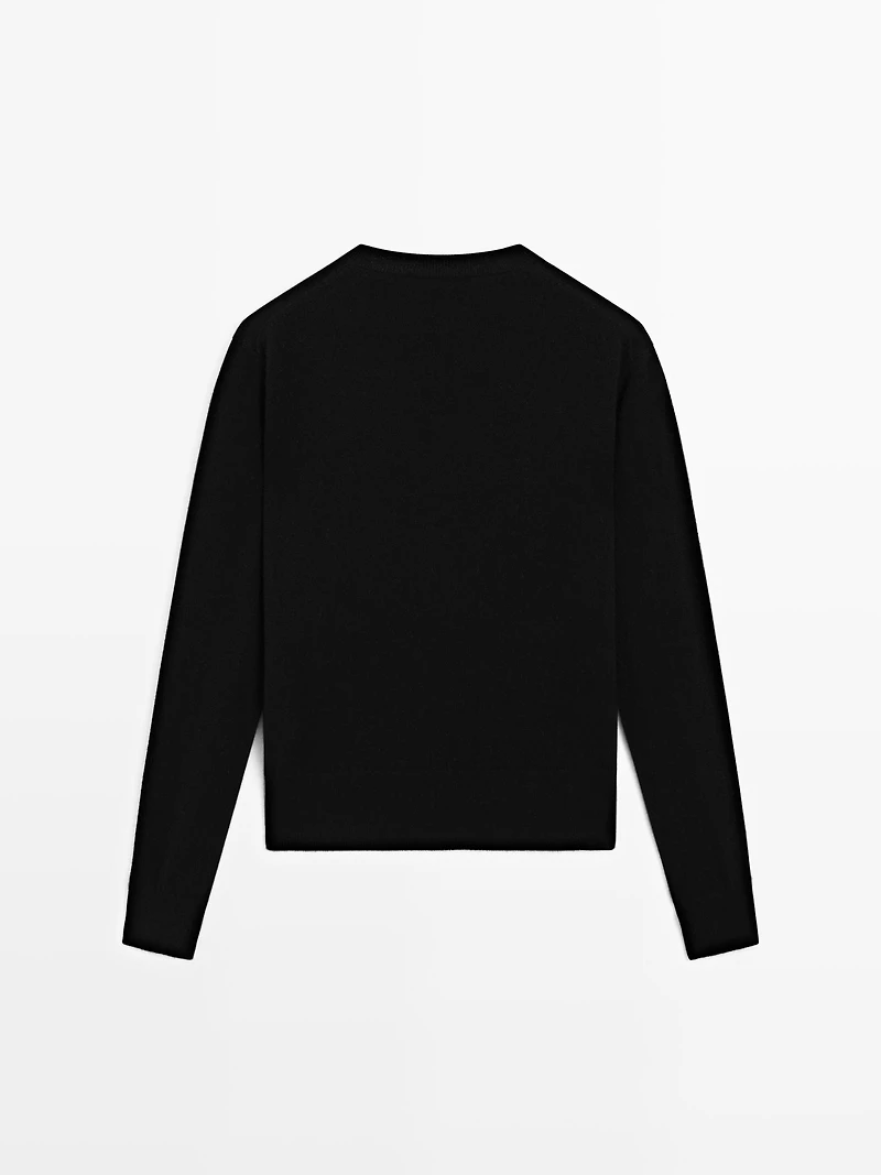 Wool blend knit V-neck sweater