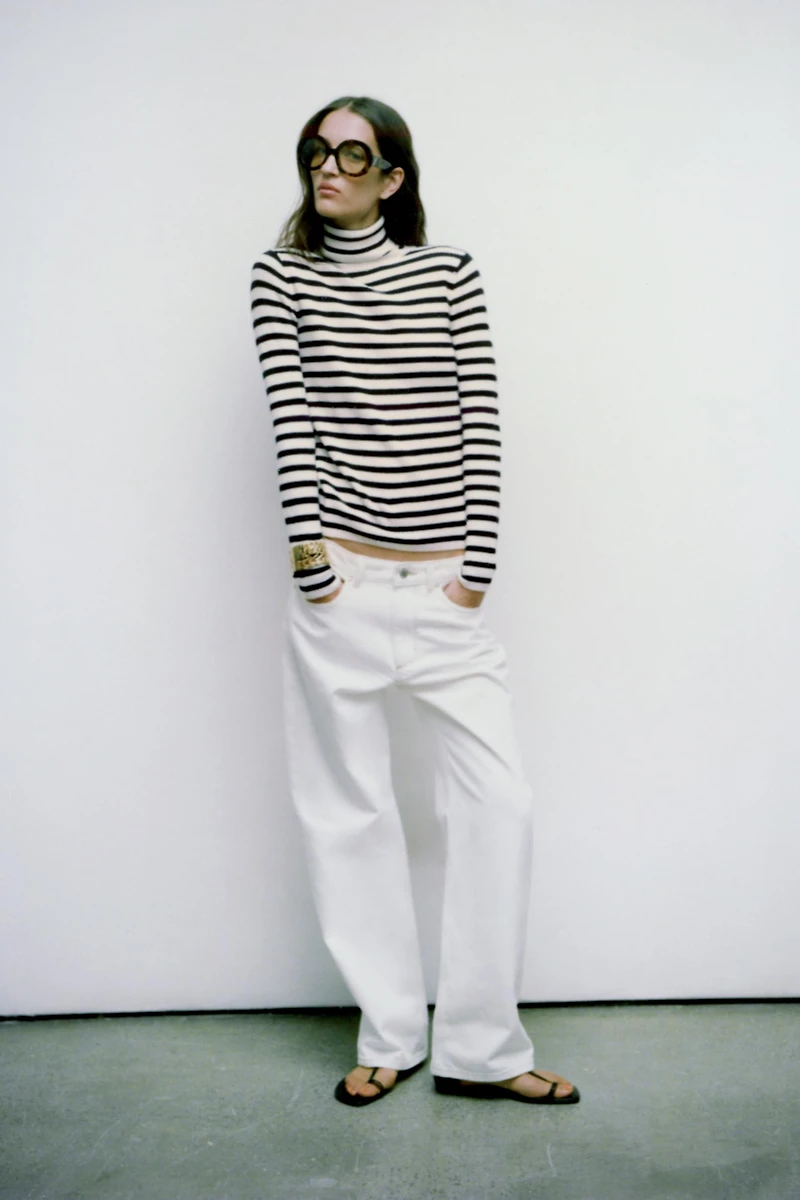 EXTRA SOFT STRIPED KNIT SWEATER