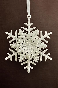 SNOWFLAKE CHRISTMAS TREE ORNAMENT