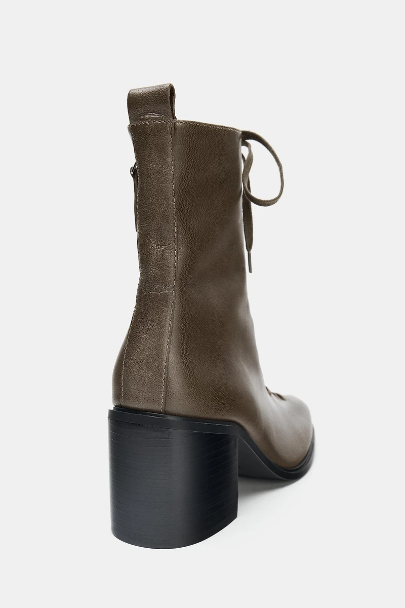 LACED LEATHER ANKLE BOOTS