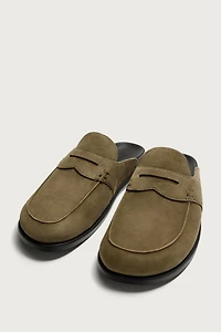 SPLIT LEATHER CLOGS