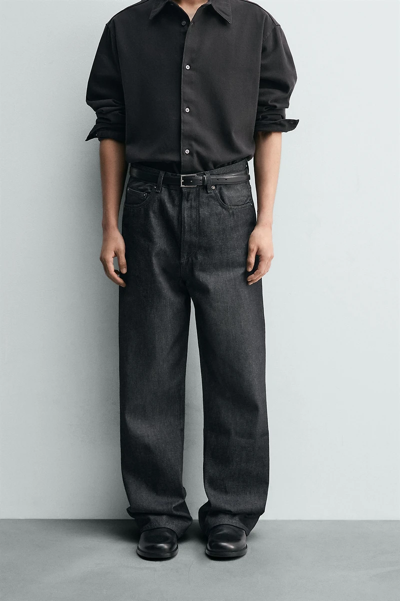 LOOSE FLARE FIT JEANS