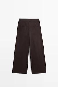 Pleated barrel fit jeans