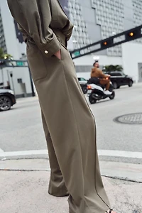 PIN TUCK STRAIGHT LEG PANTS