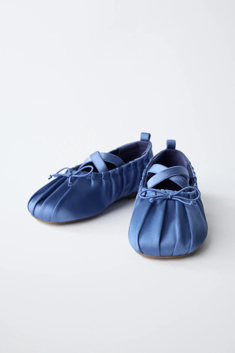 SATIN-EFFECT BALLET FLATS