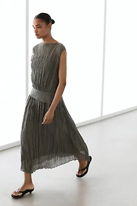Textured flowing fabric dress with sash belt