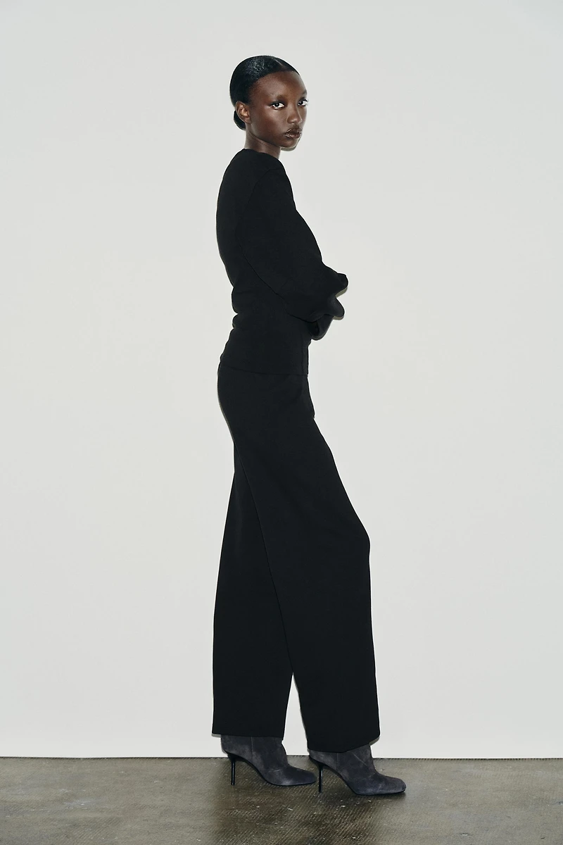 PLEATED INTERLOCK TOP