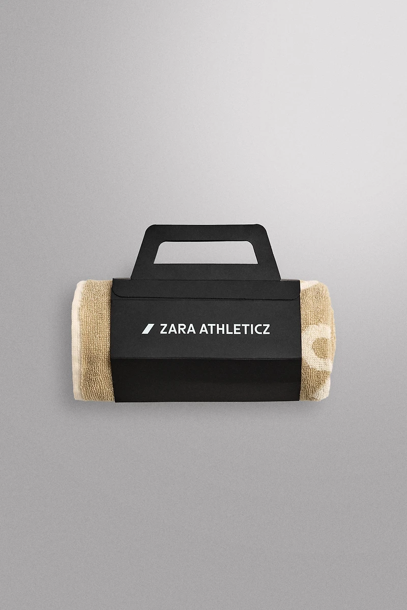 SMALL TRAINING TOWEL