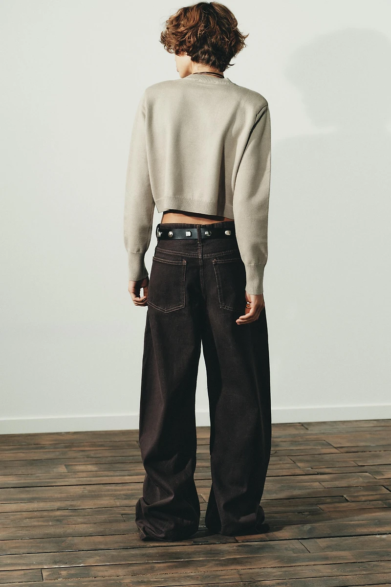 SHOULDER PAD CROPPED KNIT SWEATER