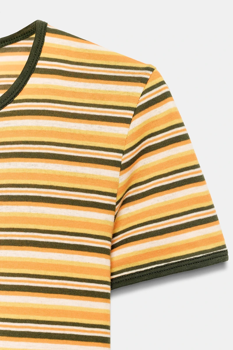 CONTRASTING STRIPED T-SHIRT