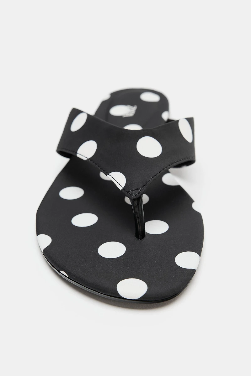 POLKA DOT FLAT SANDALS
