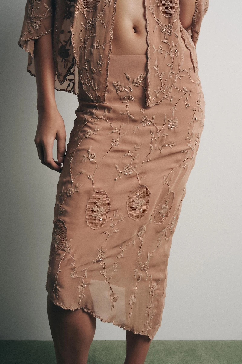 GEORGETTE EMBROIDERED BEADED SKIRT