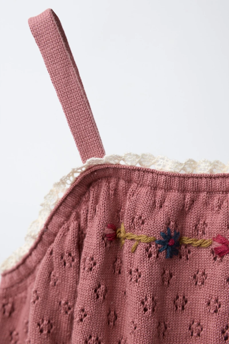 KNIT DRESS WITH EMBROIDERED FLOWERS AND LACE TRIM