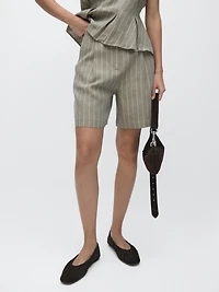 Short linen Bermuda shorts