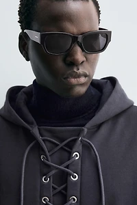 SWEAT STRUCTURÉ À LACET