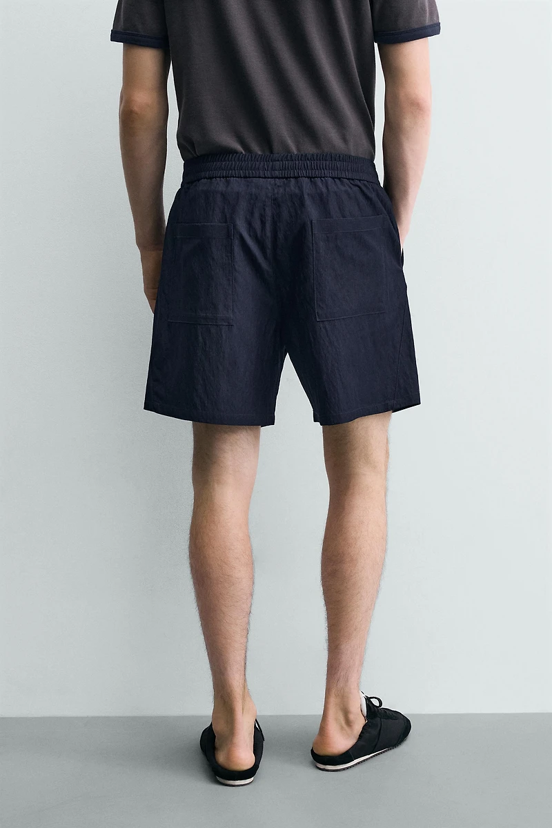 RELAXED FIT FLOWY SHORTS
