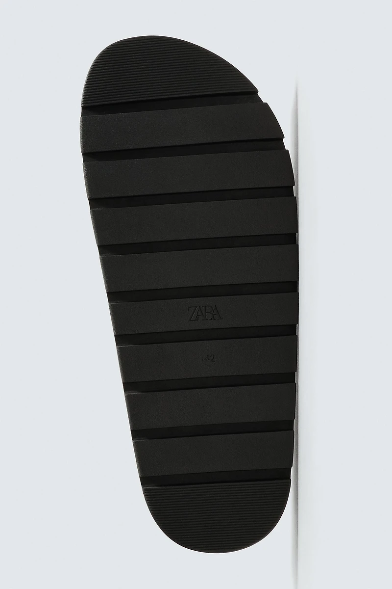 SABOTS EN CUIR ÉPAIS
