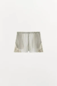 SHORT EN DENTELLE BRODÉE