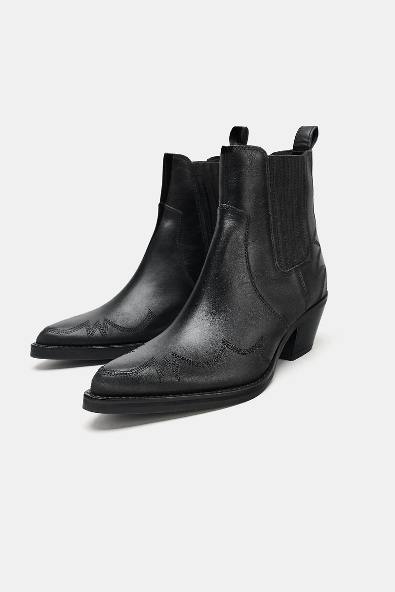 LEATHER TOPSTITCHED COWBOY ANKLE BOOTS