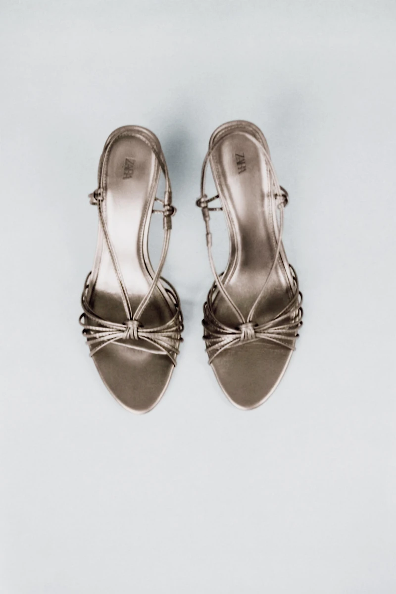 KNOT STRAP LEATHER SANDALS