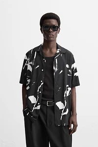 CHEMISE ÉLASTIQUE À IMPRIMÉ ABSTRAIT