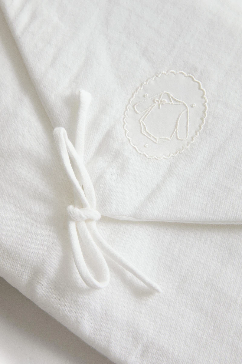 POCHETTE DE RANGEMENT LINGE ENFANT BRODÉE
