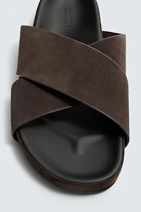 CROSSED STRAP SANDALS