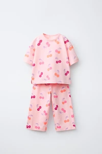 PRINTED T-SHIRT AND JOGGING PANTS SET