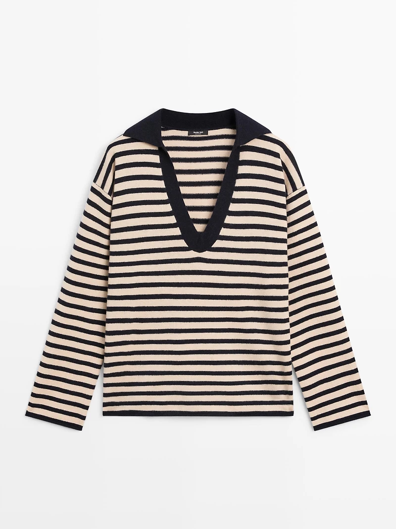 Pull maille à rayures et col en V